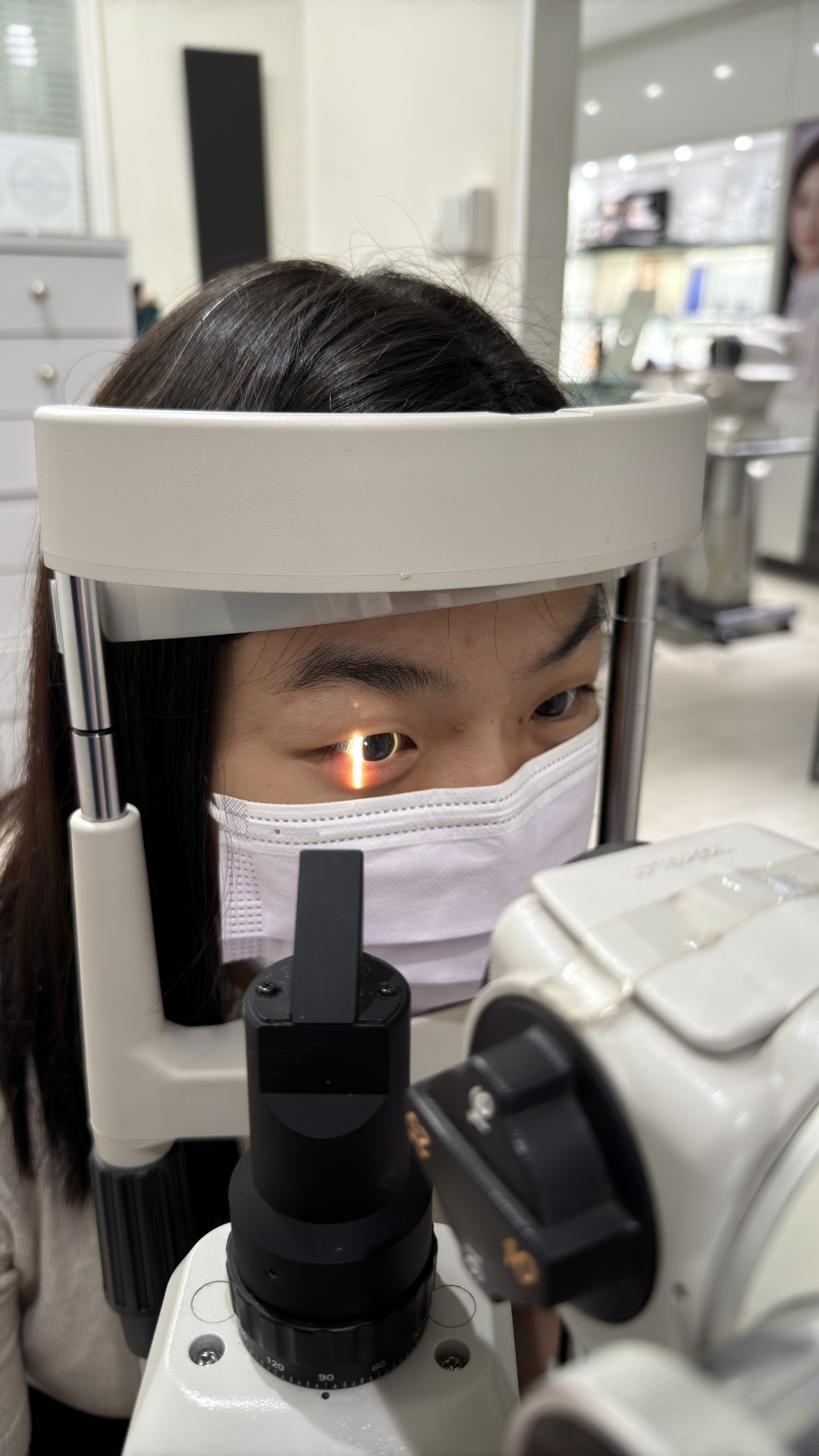 3-Optometrists-At-KJ-Optometrists-Checking-Front-Health-Eyes-Dry-Eyes-Cataracts-Using-Slit-Lamp